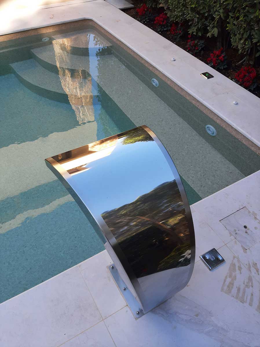 Private pool in Ekali